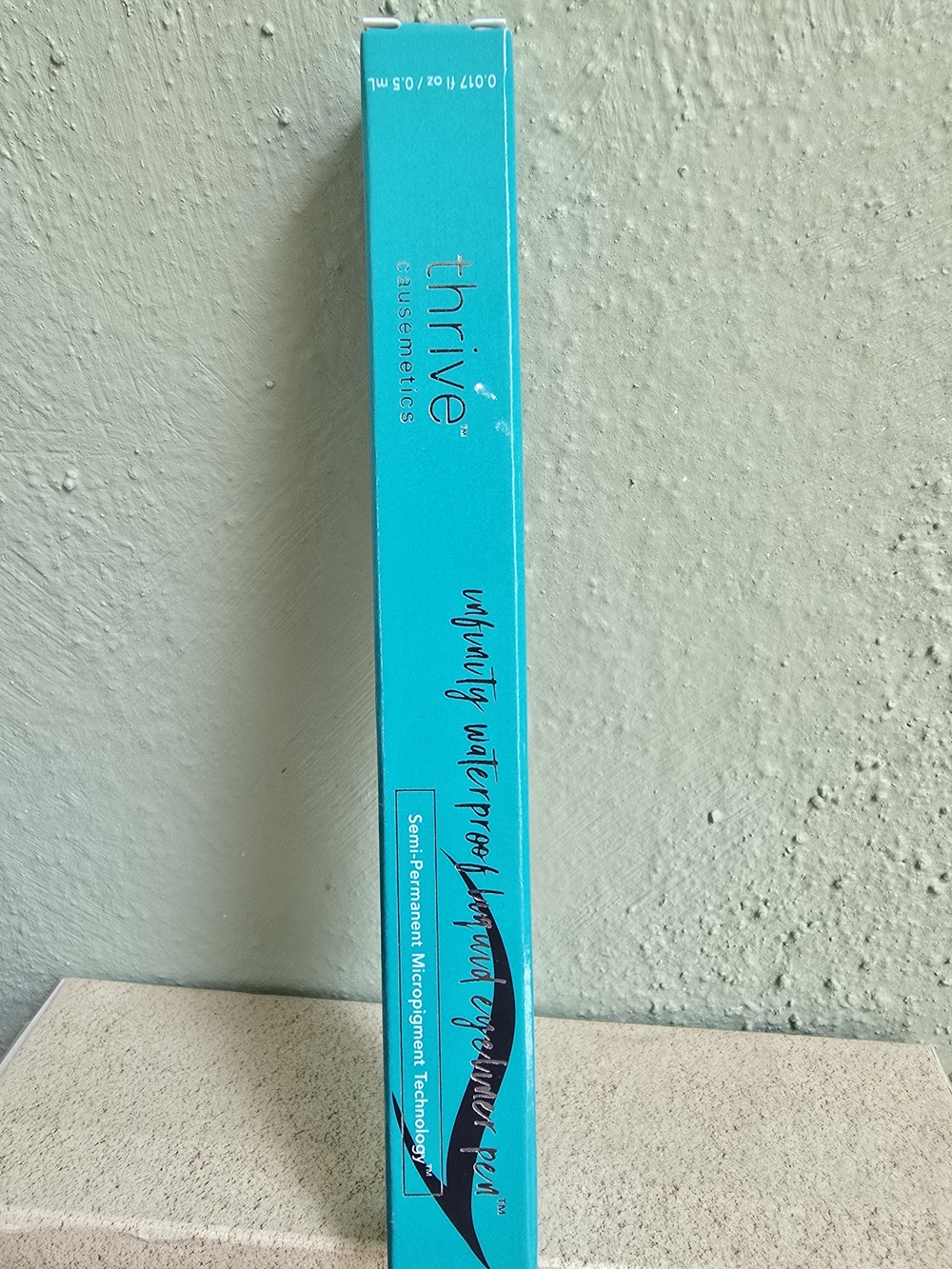 thrive causemetics Waterproof Liquid Eyeliner - Aqua Packaging